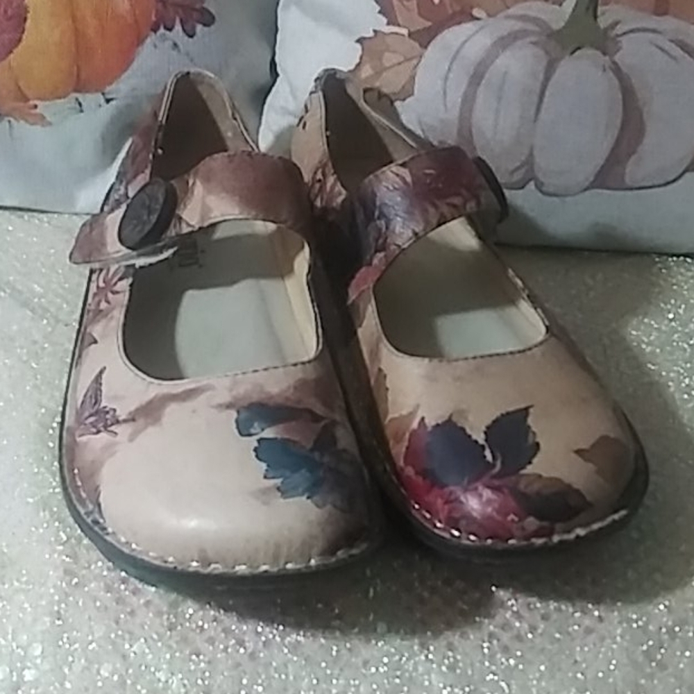 Women Alegria size 38
